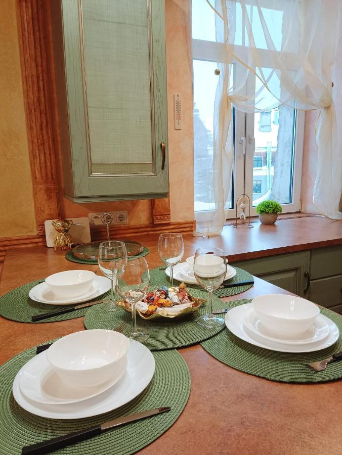 Old Town Retreat With Stunning Views 2 Bedroom Apartment Nearby The Church Of Saint Peter Рига Экстерьер фото